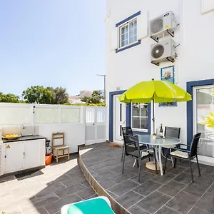 Newly Renovated 2 Bedroom Townhouse - Close To Salema